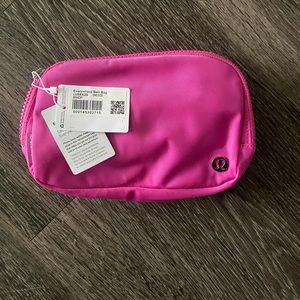 Lululemon wear everywhere belt bag NWT